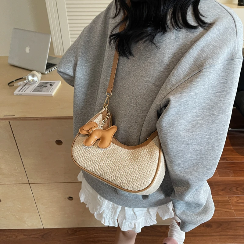 Paris Famous Fashion Leather Zipper Crossbody Bag Elegant Shoulder Bag Vintage Minimalist Handbag For Commuter Women
Paris Famous Fashion Leather Zipper Crossbody Bag Elegant Shoulder Bag Vintage Minimalist Handbag For Commuter Women