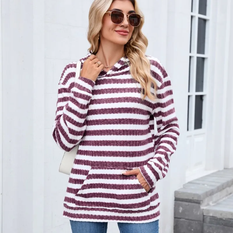 2025 christmas pullover Versatile striped pocket fashionable hoodie sweater women's long sleeved winter hoodie sudaderas nuevas
2025 christmas pullover Versatile striped pocket fashionable hoodie sweater women's long sleeved winter hoodie sudaderas nuevas
