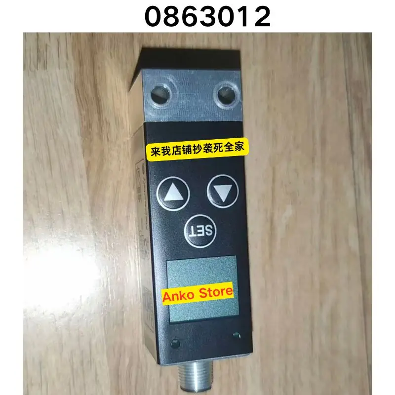 Brand-new Original 0863012 pressure switch
Brand-new Original 0863012 pressure switch