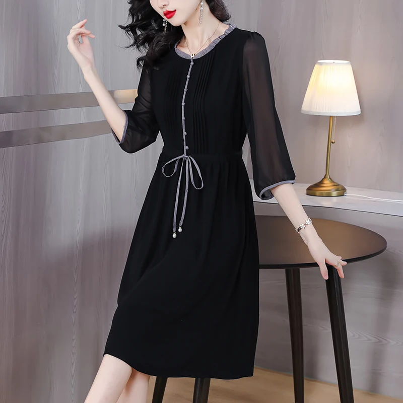 Autumn Black Print Chiffon Long Sleeve Midi Dress Women Elegant Casual Loose Dress 2023 Korean Vintage Chic Ruffled Party Dress
Autumn Black Print Chiffon Long Sleeve Midi Dress Women Elegant Casual Loose Dress 2023 Korean Vintage Chic Ruffled Party Dress