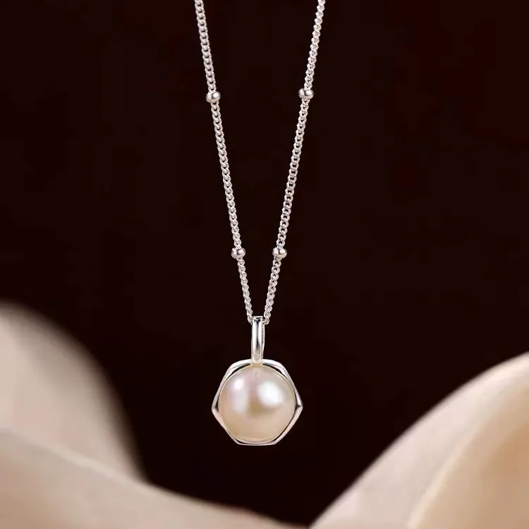 Silver Color Personality Geometric Pendant Necklaces for Charming Women Fashion Jewelry Light Luxury Party Accessories
Silver Color Personality Geometric Pendant Necklaces for Charming Women Fashion Jewelry Light Luxury Party Accessories