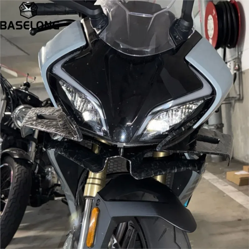 For CFMOTO 250SR 300 250 SR ABS/MY22 2019-2020-2021-2022-2023 Front Lip Spoiler Air Deflector Aerodynamic Stability Enhancement
For CFMOTO 250SR 300 250 SR ABS/MY22 2019-2020-2021-2022-2023 Front Lip Spoiler Air Deflector Aerodynamic Stability Enhancement