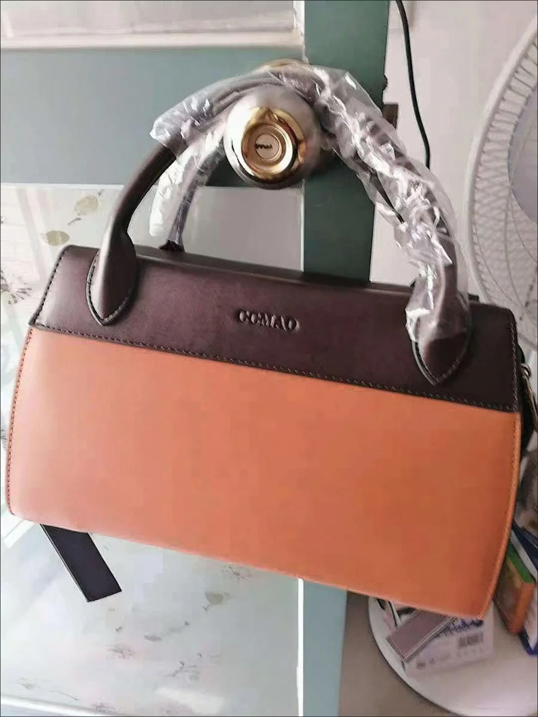 2026 New Fashion Boston Women Handbags European Design Pu Leather Designer Shoulder Bags Female Girl Brand Luxury Crossbody Bag
2026 New Fashion Boston Women Handbags European Design Pu Leather Designer Shoulder Bags Female Girl Brand Luxury Crossbody Bag