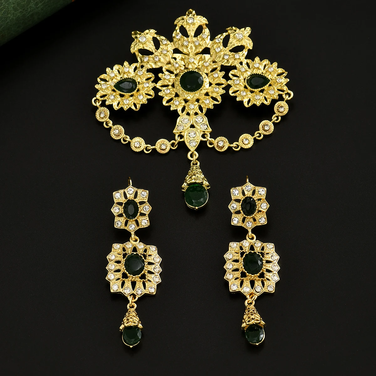 Golden Moroccan Long-Sleeved Blouse Brooch Square Pendant Earrings Set For Ladies' Arab Bride Wedding Jewelry Set
Golden Moroccan Long-Sleeved Blouse Brooch Square Pendant Earrings Set For Ladies' Arab Bride Wedding Jewelry Set