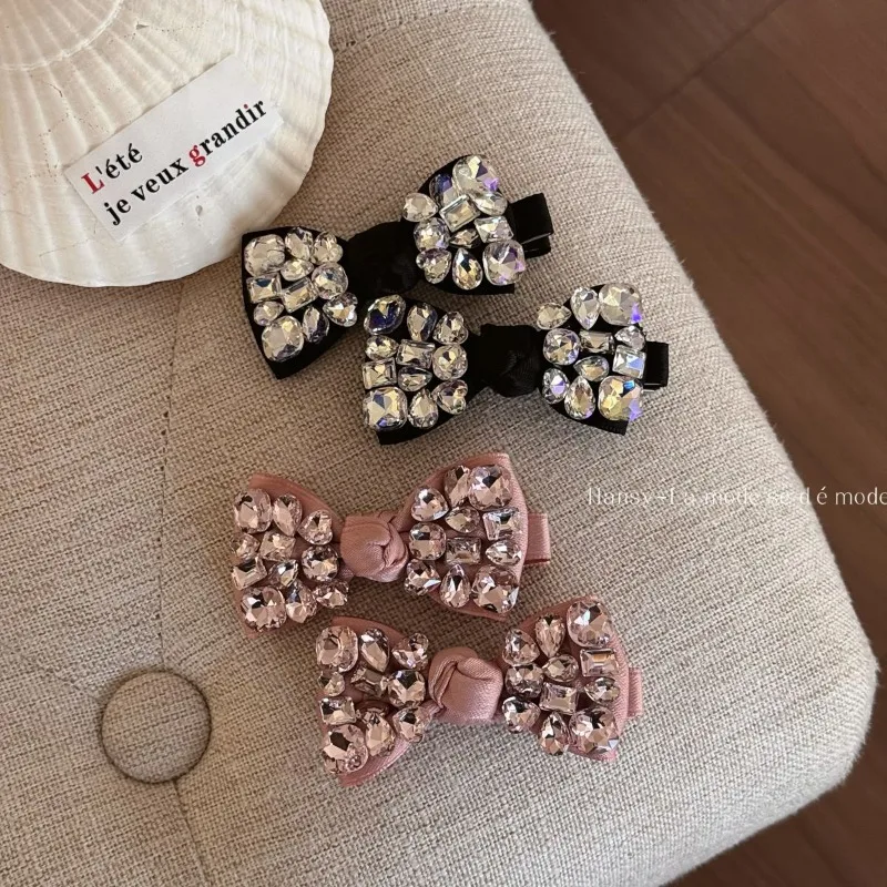 Crystal Bow Hair Clips for Women Korean Style Rhinestone Side Clips for Bangs Luxury Elegant Non Slip Hair Barrettes for Girls
Crystal Bow Hair Clips for Women Korean Style Rhinestone Side Clips for Bangs Luxury Elegant Non Slip Hair Barrettes for Girls