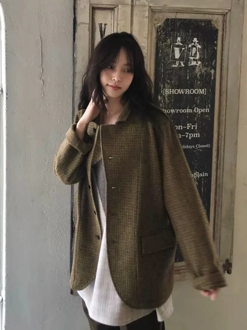 Зимнее шерстяное пальто-жакет 2026 для женщин: теплое, пушистое, в клетку, для повседневной носки, деловых встреч и путешествий
Зимнее шерстяное пальто-жакет 2026 для женщин: теплое, пушистое, в клетку, для повседневной носки, деловых встреч и путешествий