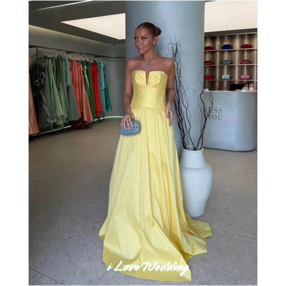 Yellow Strapless Prom Dresses 2025 Sleeveless Backless A-Line Evening Dress Pleated Floor-Length Wedding Party Dress Customized
Yellow Strapless Prom Dresses 2025 Sleeveless Backless A-Line Evening Dress Pleated Floor-Length Wedding Party Dress Customized