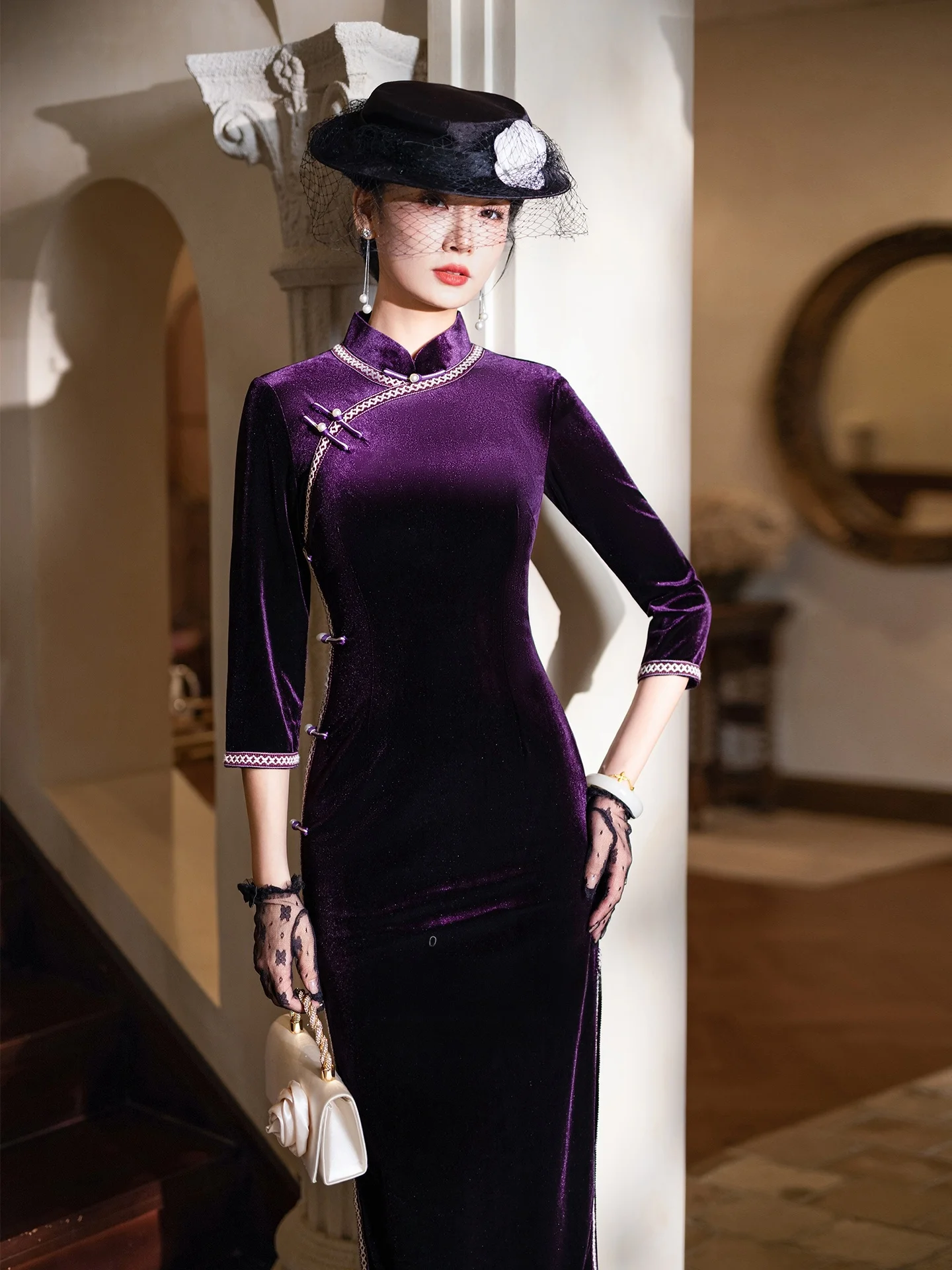 Ele Purple Velvet Long Sve Qipao Evening Gown for Mom Suitable for Year End Par Slimming Design Large Size Daily Wear
Ele Purple Velvet Long Sve Qipao Evening Gown for Mom Suitable for Year End Par Slimming Design Large Size Daily Wear