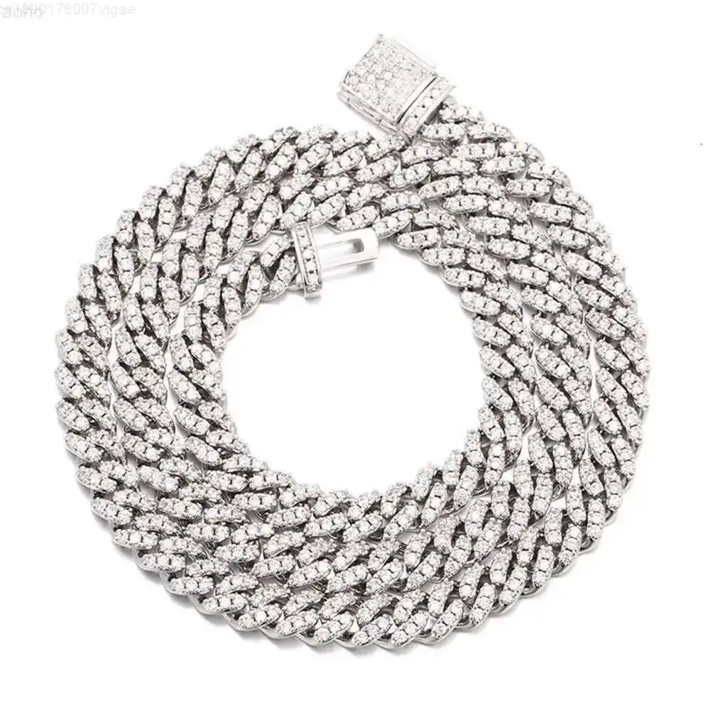 Wholesale Price Best Quality 925 Silver Custom Necklace Jewelry 8mm 10mm Iced Out Moissanite Cuban Link Chain
Wholesale Price Best Quality 925 Silver Custom Necklace Jewelry 8mm 10mm Iced Out Moissanite Cuban Link Chain