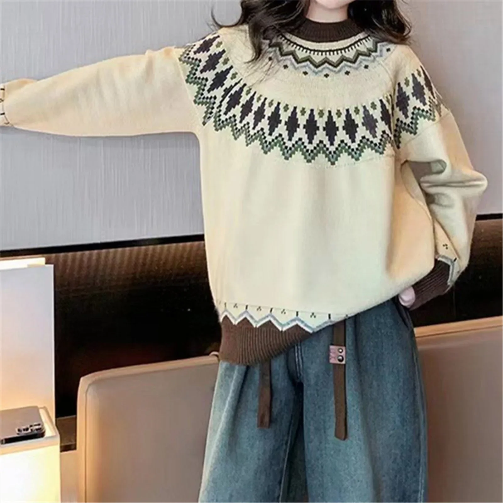 2024 Autumn Knit Women Sweater Long Sleeve O-Neck Sweaters Female Fashion Casual Winter New Warm Christmas Sweater Clothes
2024 Autumn Knit Women Sweater Long Sleeve O-Neck Sweaters Female Fashion Casual Winter New Warm Christmas Sweater Clothes