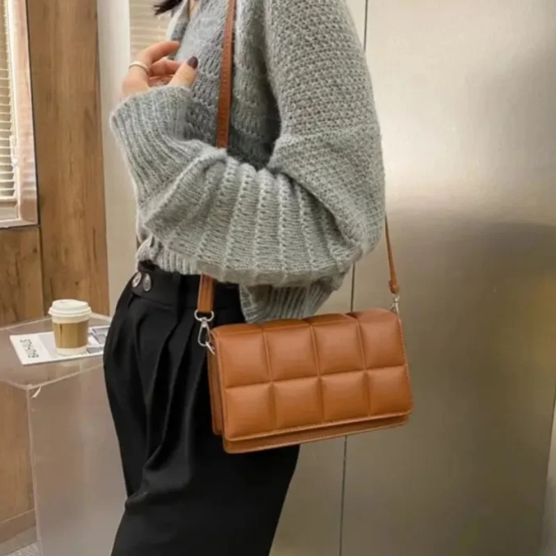 New Solid Color Fashion Shoulder Handbags Female Travel Messenger Bag Plaid Small PU Leather Crossbody Bags For Women
New Solid Color Fashion Shoulder Handbags Female Travel Messenger Bag Plaid Small PU Leather Crossbody Bags For Women