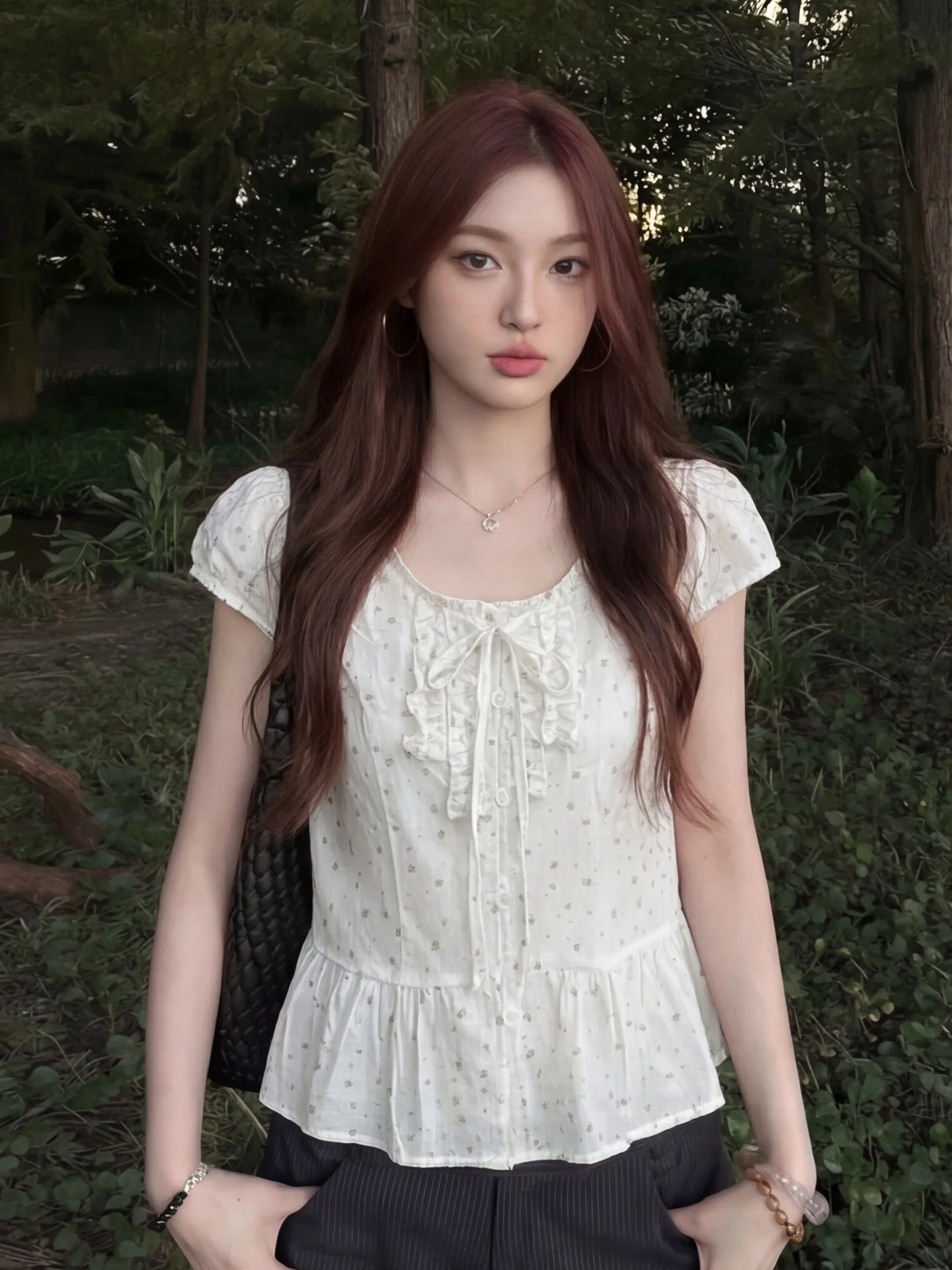 Sweet Floral Print Short Sleeve Shirt Women's Summer New Style White Flower Lace Hem Doll Top Breathable Skin-Friendly Thin F...
Sweet Floral Print Short Sleeve Shirt Women's Summer New Style White Flower Lace Hem Doll Top Breathable Skin-Friendly Thin F...