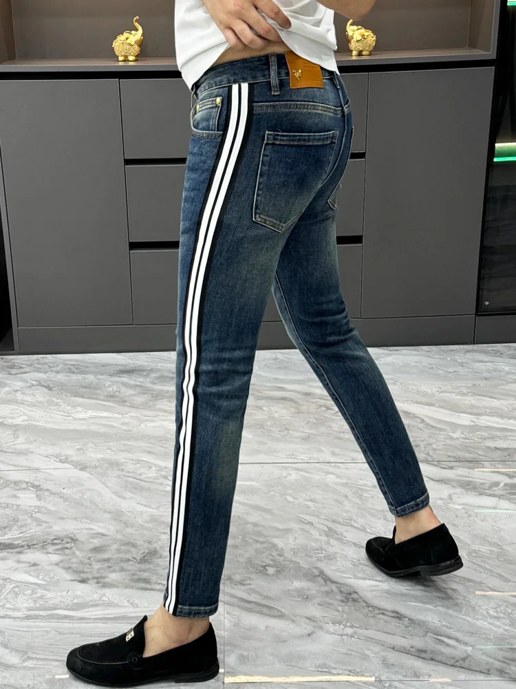 Spring Summer New Style Men's Jeans with Stripe Weave Belt Patchwork Straight Leg Comfortable Simple Casual Nine Point Pants
Spring Summer New Style Men's Jeans with Stripe Weave Belt Patchwork Straight Leg Comfortable Simple Casual Nine Point Pants