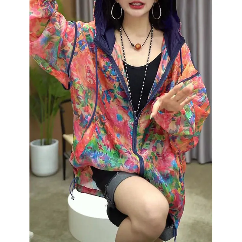 Vintage Flower Printed Sun Protection Clothes Women Summer Oversized Loose Breathable Coat Female Fashion Zipper Hooded Jacket
Vintage Flower Printed Sun Protection Clothes Women Summer Oversized Loose Breathable Coat Female Fashion Zipper Hooded Jacket