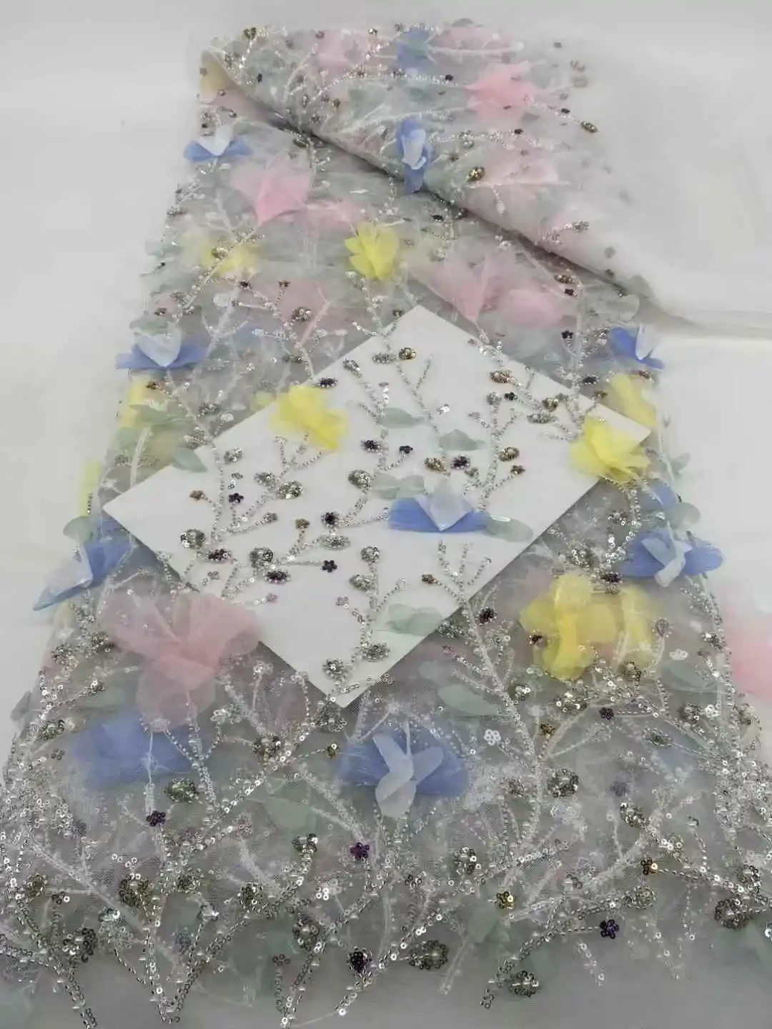 2025 Latest Luxury 3D Flower Fabric Dubai Tulle Lace Fabric With Groom Embroidered Applique African Fabric For Dress Sew SZ744
2025 Latest Luxury 3D Flower Fabric Dubai Tulle Lace Fabric With Groom Embroidered Applique African Fabric For Dress Sew SZ744
