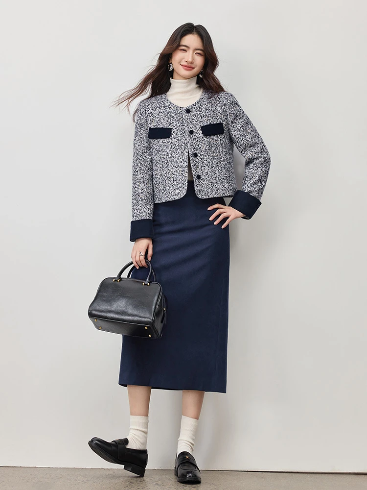 SENTUBILA женский комплект с юбкой, осень 2021, короткая куртка с круглым вырезом и юбка трапециевидной формы, минималистичный пригородный элегантный одинаковый наряд 154ZA3552 
SENTUBILA женский комплект с юбкой, осень 2021, короткая куртка с круглым вырезом и юбка трапециевидной формы, минималистичный пригородный элегантный одинаковый наряд 154ZA3552