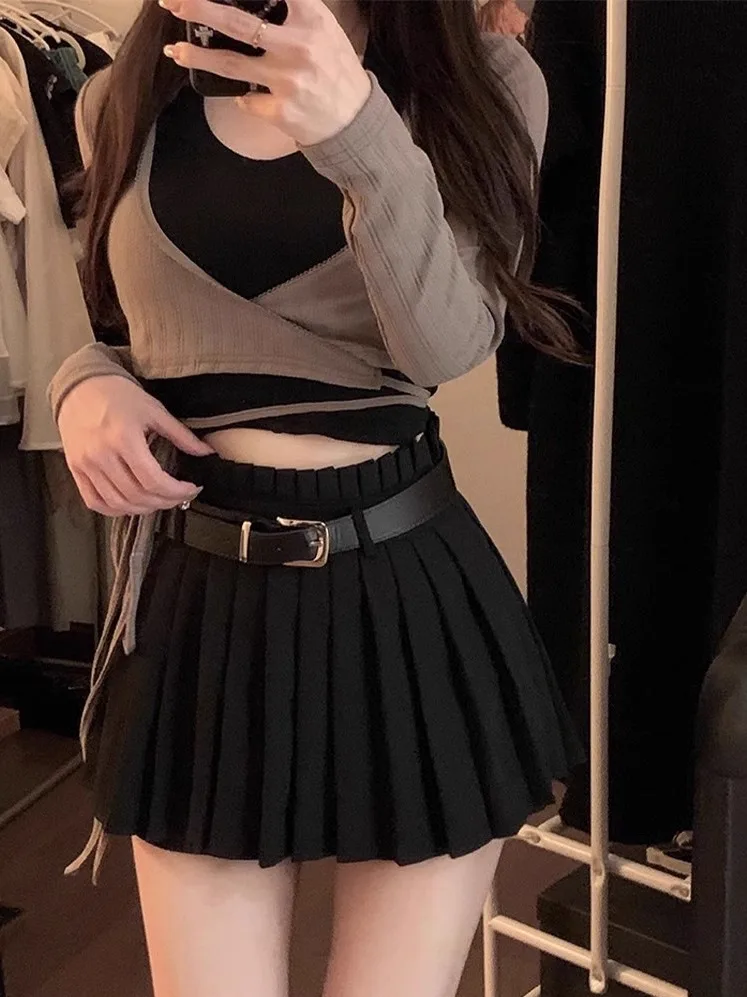 Белая женская зимняя модная плиссированная юбка А-силуэта в стиле JK с высокой талией, утягивающая, средней длины, Pure Desire
Белая женская зимняя модная плиссированная юбка А-силуэта в стиле JK с высокой талией, утягивающая, средней длины, Pure Desire