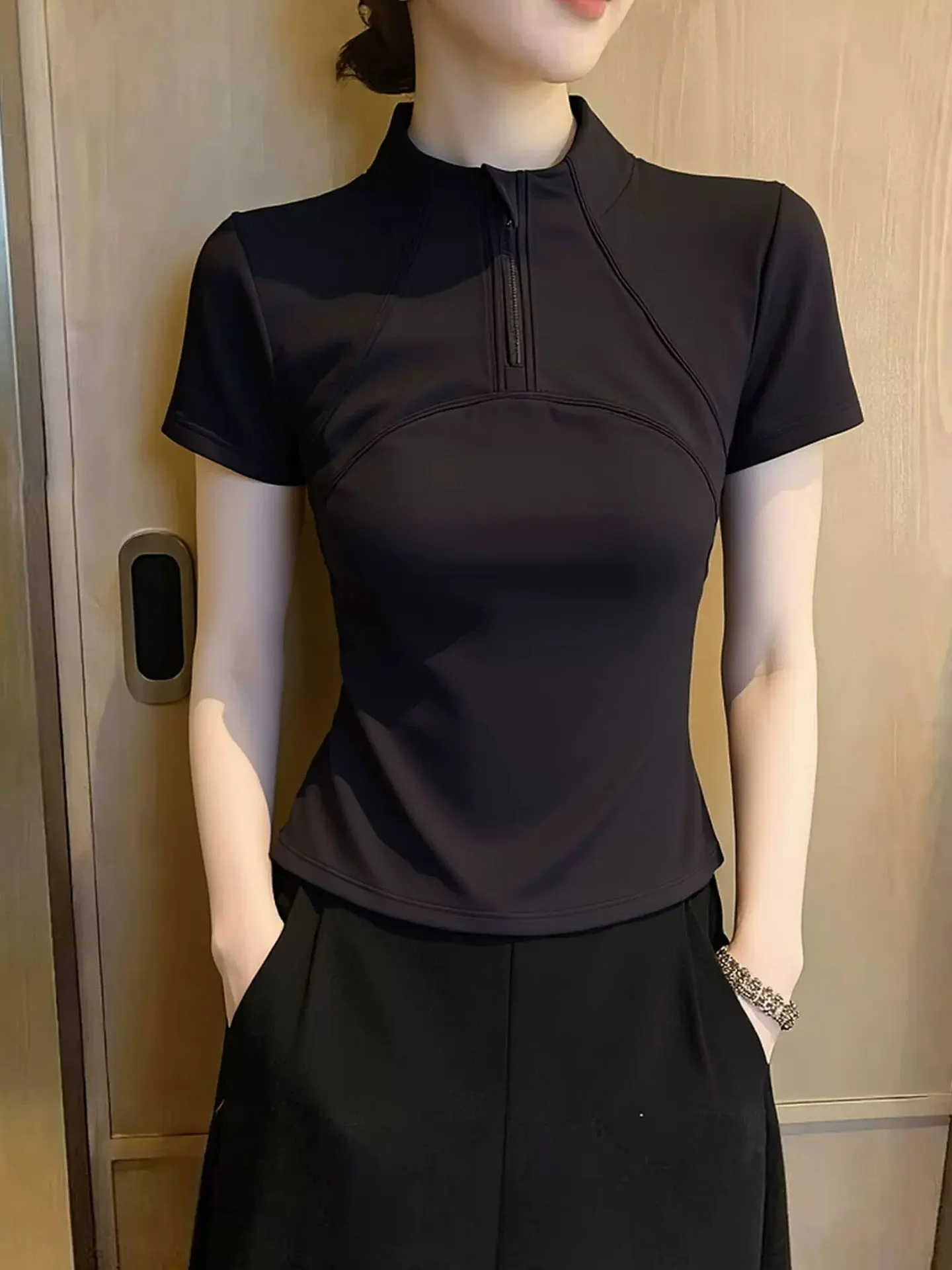 Korean Style Pure Color Stand Collar Half Zip Short Sleeve T-Shirt Casual Versatile Summer Top for Women Commute Friendly Sli...
Korean Style Pure Color Stand Collar Half Zip Short Sleeve T-Shirt Casual Versatile Summer Top for Women Commute Friendly Sli...