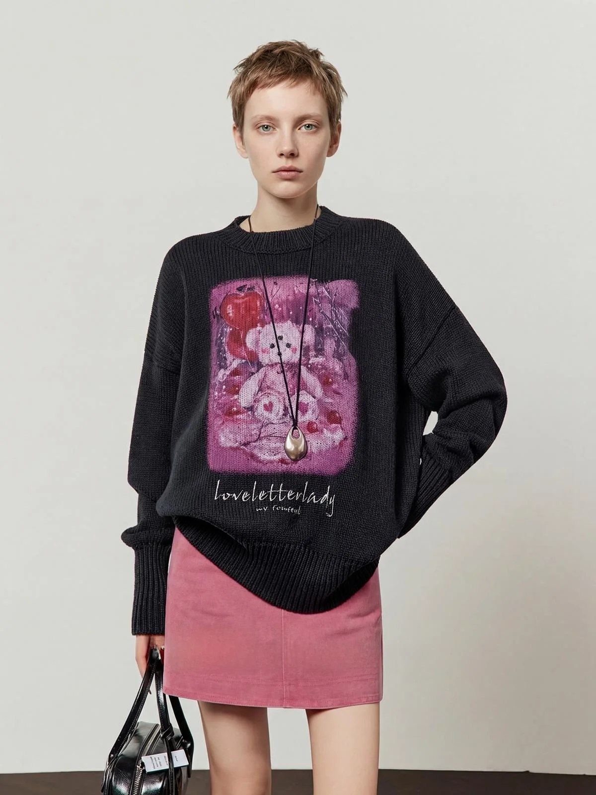 Свободный вязаный свитер для женщин, весна 2026, повседневный, комфортный, с круглым вырезом, длинными рукавами, с рисунком медведя
Свободный вязаный свитер для женщин, весна 2026, повседневный, комфортный, с круглым вырезом, длинными рукавами, с рисунком медведя