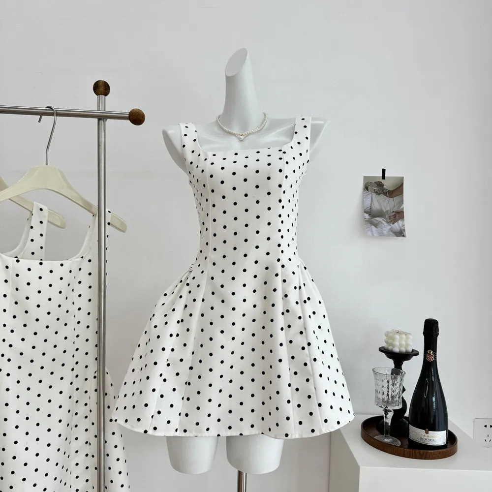 Women French Style Square Neck Dress Strap Sleeveless 2025 Summer Women Summer Mini Dress A-line Bodycon Party Club Dresses
Women French Style Square Neck Dress Strap Sleeveless 2025 Summer Women Summer Mini Dress A-line Bodycon Party Club Dresses