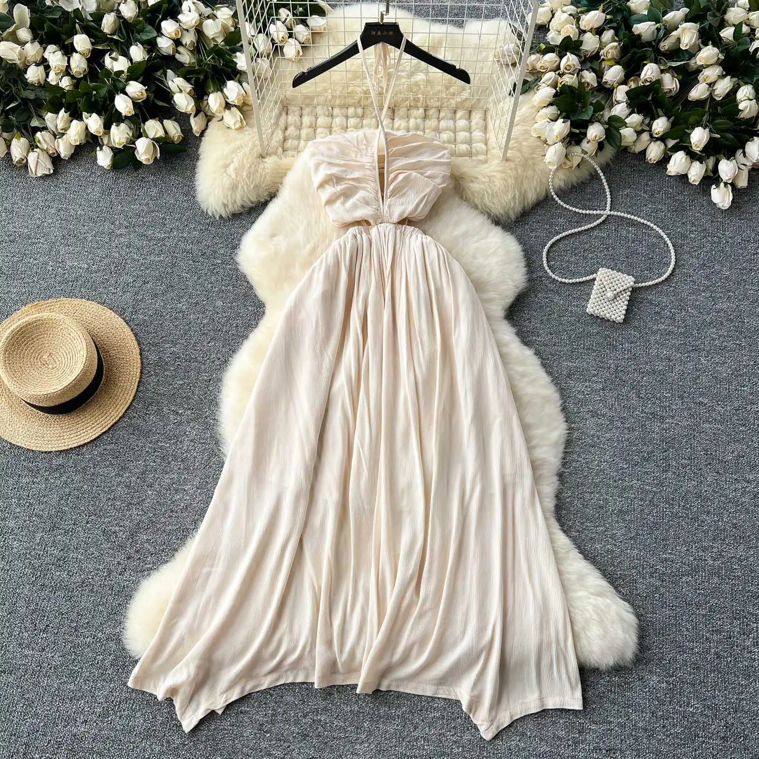 Off Shoulder Party Dresses Bandage Halter Dress for Women Hollow Out Pleated Holiday Long Dress Design Summer Solid Sexy Dresses
Off Shoulder Party Dresses Bandage Halter Dress for Women Hollow Out Pleated Holiday Long Dress Design Summer Solid Sexy Dresses