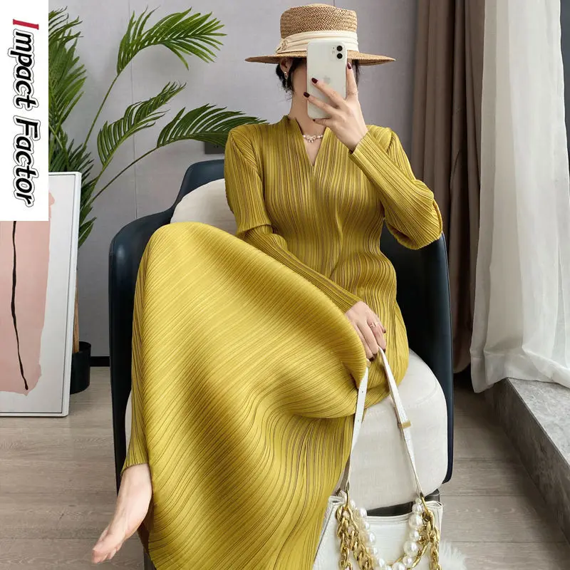 Женское плиссированное платье Miyake, длинное облегающее платье с длинным рукавом и V-образным вырезом, весна-осень 2024
Женское плиссированное платье Miyake, длинное облегающее платье с длинным рукавом и V-образным вырезом, весна-осень 2024