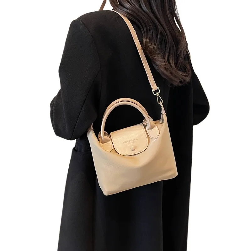 Нейлоновая маленькая женская сумка премиум-класса для отдыха, новинка 2025, модная сумка через плечо для пельменей, сотня с сумками на плечо 
Нейлоновая маленькая женская сумка премиум-класса для отдыха, новинка 2025, модная сумка через плечо для пельменей, сотня с сумками на плечо