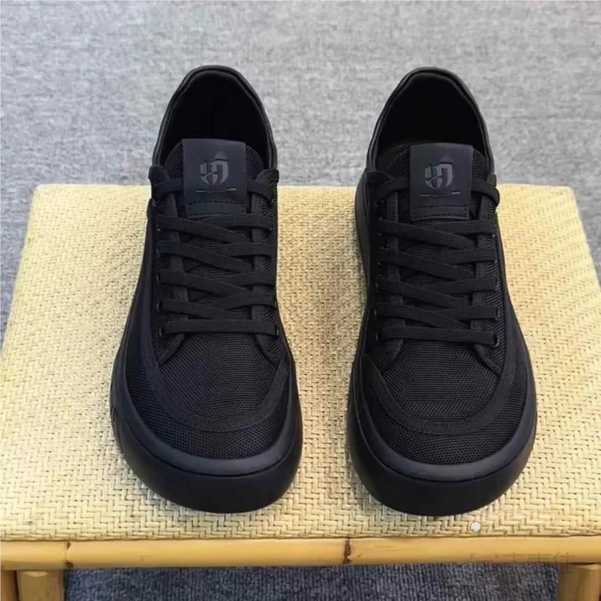 Leica Mesh Men's Shoes 2026 New Style Breathable Thin Quick Dry Low Help Trendy Sports Casual Spring Summer Board Shoes Men
Leica Mesh Men's Shoes 2026 New Style Breathable Thin Quick Dry Low Help Trendy Sports Casual Spring Summer Board Shoes Men