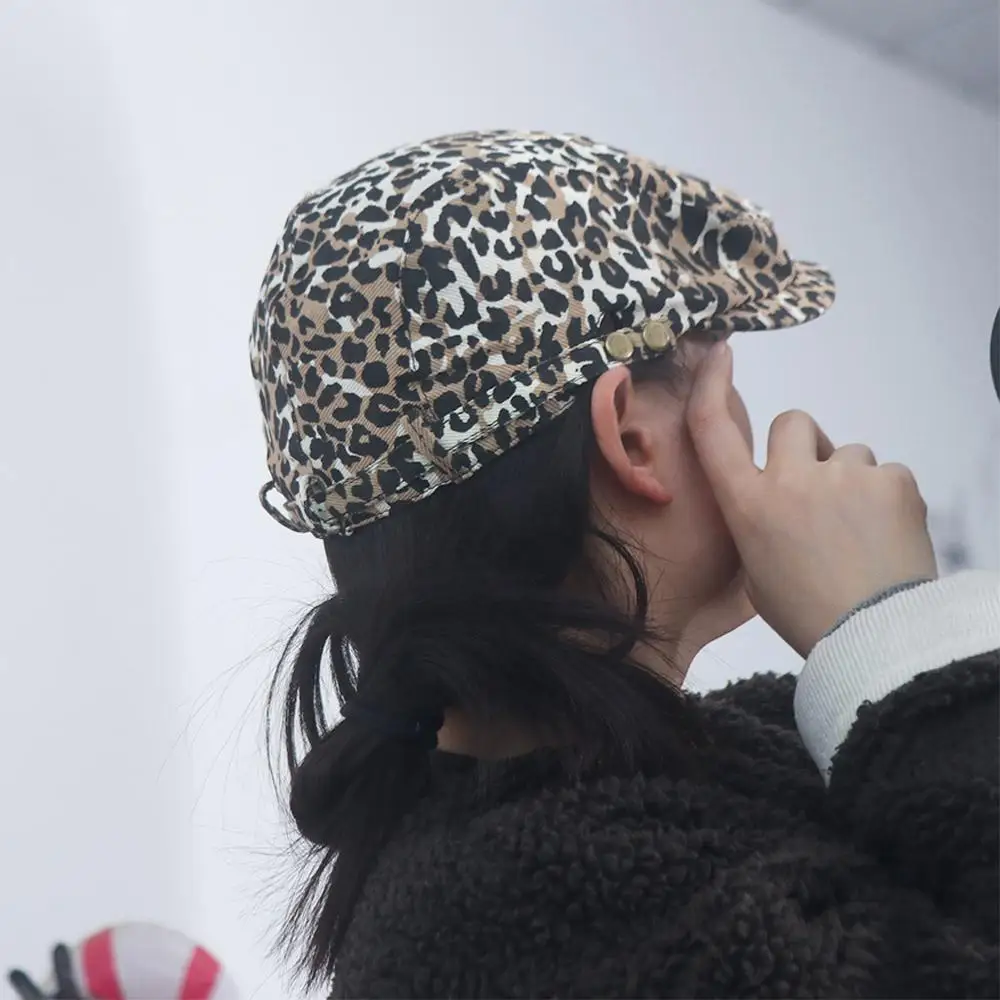 Vintage Korean Style Leopard Print Beret Flat Y2k Leopard Painter Hat Classic Spicy Girls Newsboy Cap Women
Vintage Korean Style Leopard Print Beret Flat Y2k Leopard Painter Hat Classic Spicy Girls Newsboy Cap Women
