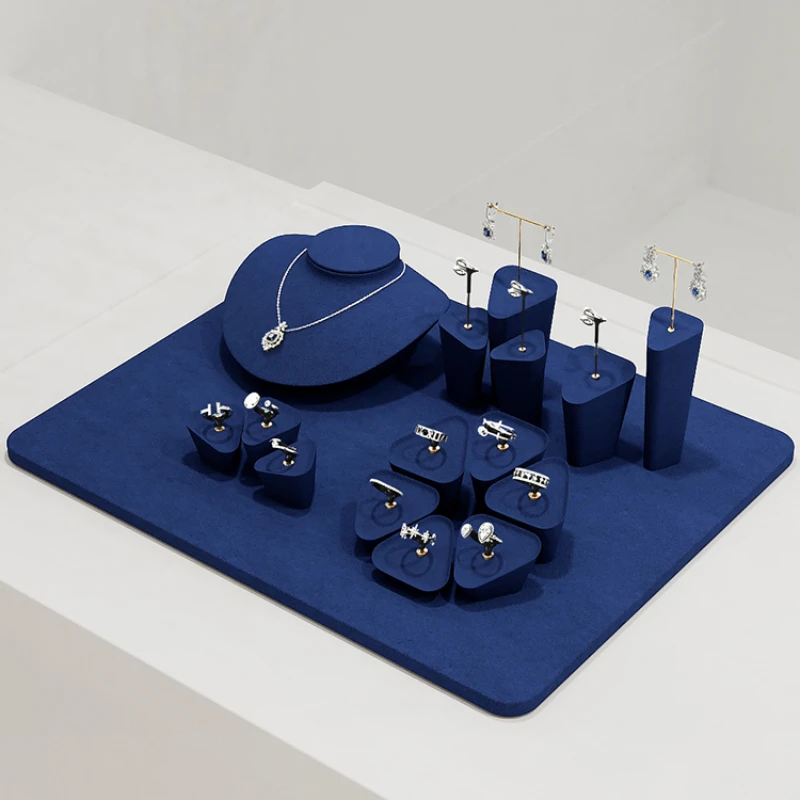 Blue microfiber metal jewelry display props, rings, earrings, necklaces, counter display accessories, jewelry display rack
Blue microfiber metal jewelry display props, rings, earrings, necklaces, counter display accessories, jewelry display rack
