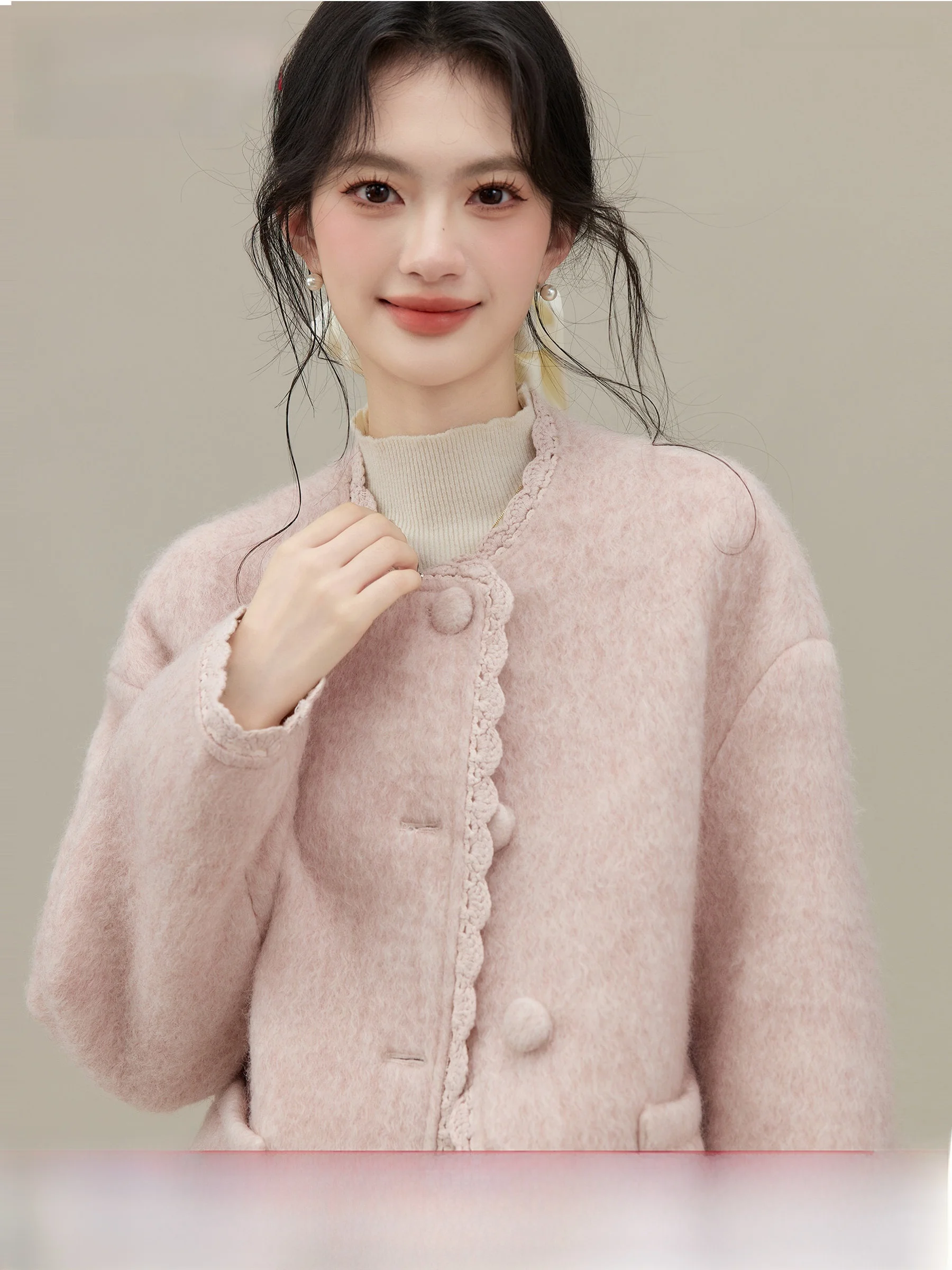 Шерстяное пальто Lingjiu с кружевной отделкой, розовое, женское, осенне-зимнее, новое, модное, для повседневной носки, свободного кроя
Шерстяное пальто Lingjiu с кружевной отделкой, розовое, женское, осенне-зимнее, новое, модное, для повседневной носки, свободного кроя