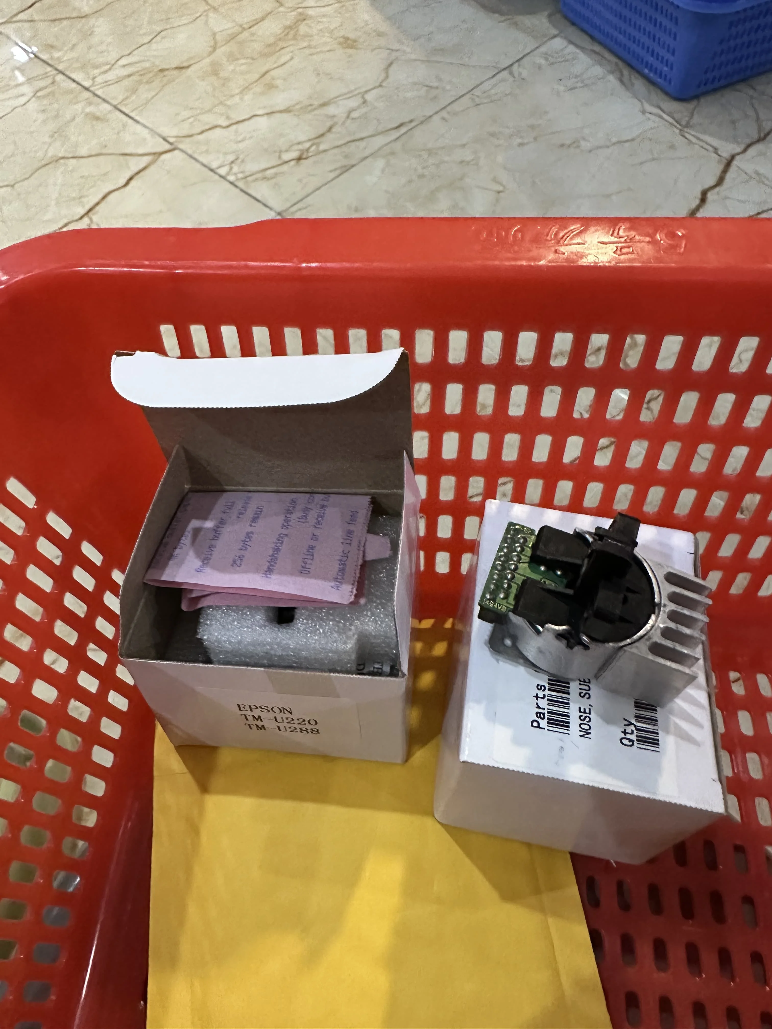 Оригинальная печатающая головка TM-U220 для Epson TM-220 U220PD U220PA B M188D U288B TM-220 TM-U220B TM-U220PB печатающая головка матричного принтера 
Оригинальная печатающая головка TM-U220 для Epson TM-220 U220PD U220PA B M188D U288B TM-220 TM-U220B TM-U220PB печатающая головка матричного принтера