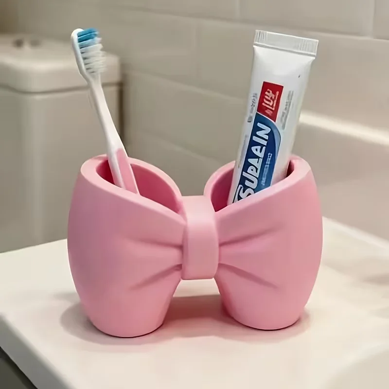 Small Creative Bow Pen And Toothbrush Holder Plastic, Freestanding, Ideal For Bedroom And Bathroom Decor, Bathroom Accessories
Small Creative Bow Pen And Toothbrush Holder Plastic, Freestanding, Ideal For Bedroom And Bathroom Decor, Bathroom Accessories
