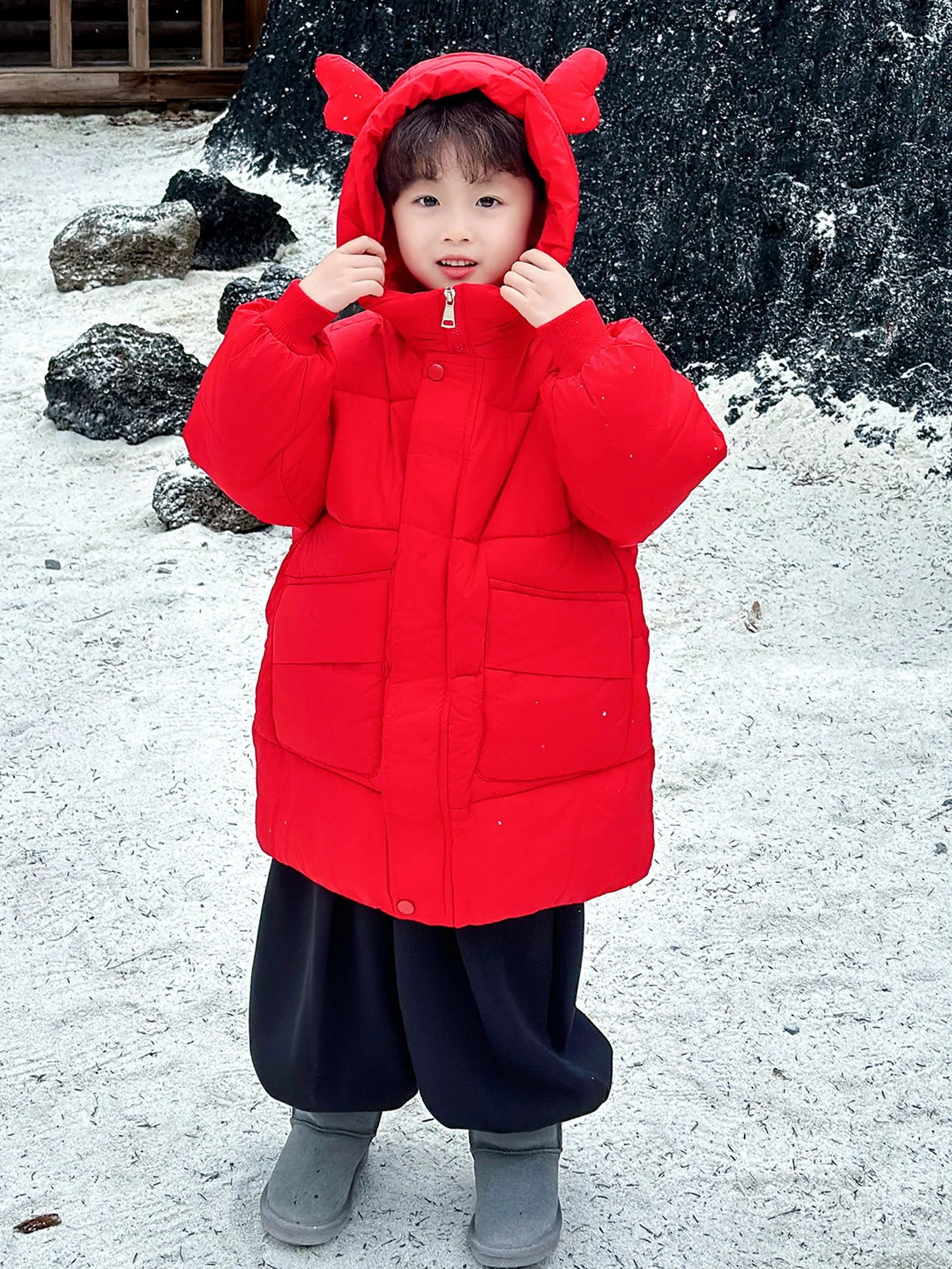 Thiened down Cotton Jaet for Boys Winter Warm Sli Mid-Length Korean Sle Cute Little Boy Baby Winter Clothes Coat
Thiened down Cotton Jaet for Boys Winter Warm Sli Mid-Length Korean Sle Cute Little Boy Baby Winter Clothes Coat