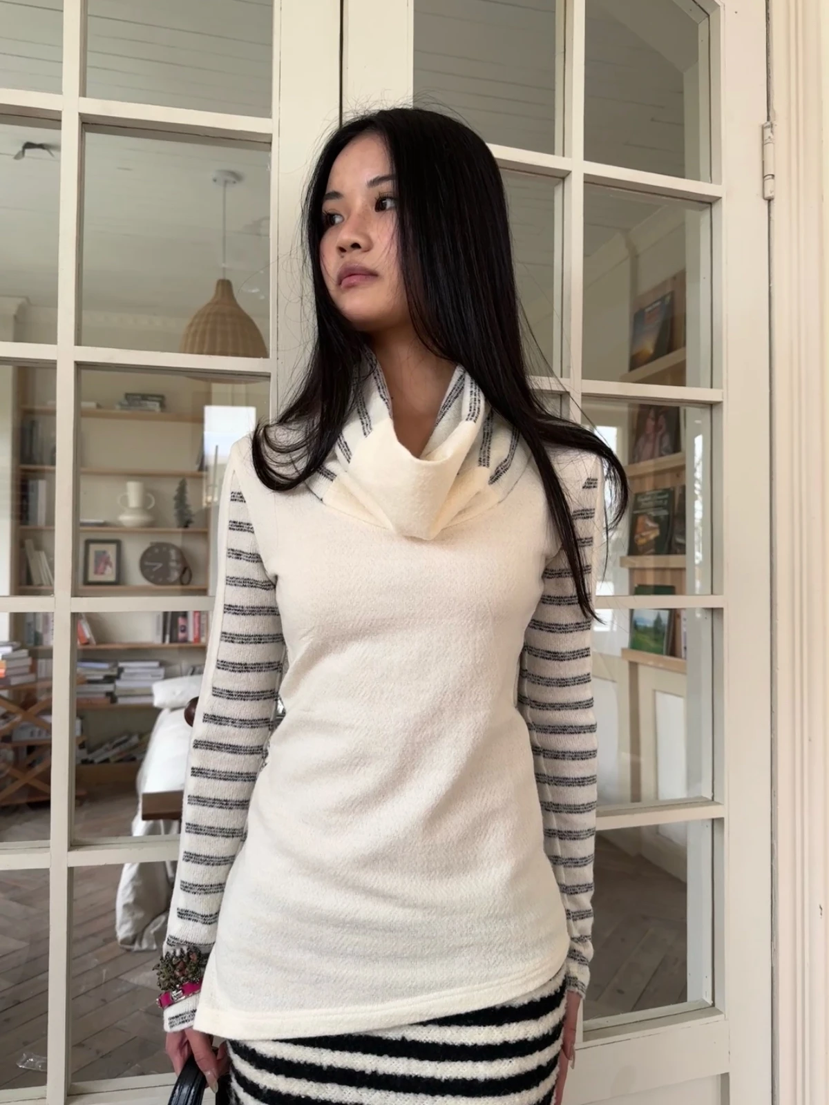 Вязаный топ Sunny Color Blo с полосатым узором и длинными рукавами из мягкой полиэстеровой смеси, повседневный, для прогулок, женская одежда
Вязаный топ Sunny Color Blo с полосатым узором и длинными рукавами из мягкой полиэстеровой смеси, повседневный, для прогулок, женская одежда