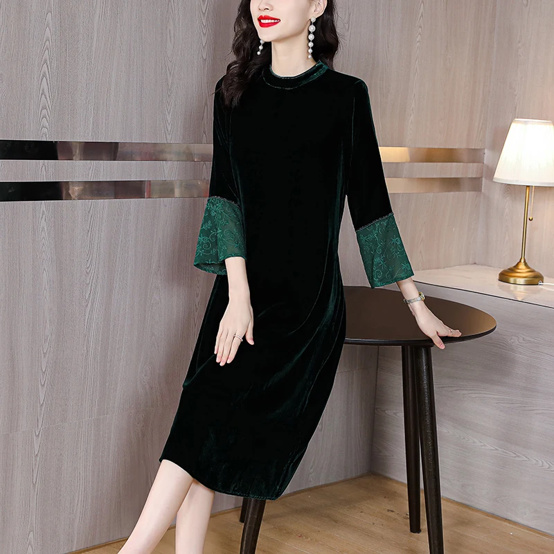 2023 Spring and Autumn New Velvet Long Sleeve O-Neck Dress with Lace Embroidery Splice Loose Size Slim Black Long Dress Robe
2023 Spring and Autumn New Velvet Long Sleeve O-Neck Dress with Lace Embroidery Splice Loose Size Slim Black Long Dress Robe