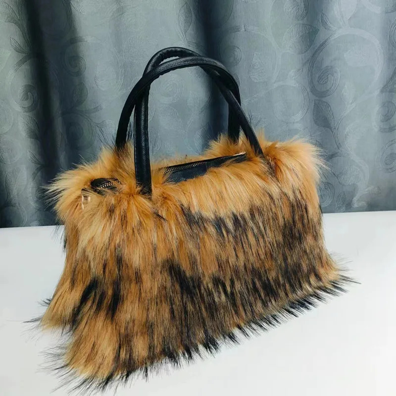 New Fashion Women Faux Fur Tote Bag Ladies Luxury Amazing Large Capacity Handbags 2025 New Designer Shoulder Message Bag
New Fashion Women Faux Fur Tote Bag Ladies Luxury Amazing Large Capacity Handbags 2025 New Designer Shoulder Message Bag