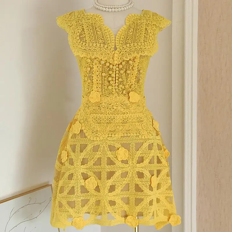 Brand Design Lace Backless Sleeveless Summer Sexy Beach Sundress Holiday Dress 2023 Luxury Embroidery Boho Woman Mini Dress New
Brand Design Lace Backless Sleeveless Summer Sexy Beach Sundress Holiday Dress 2023 Luxury Embroidery Boho Woman Mini Dress New