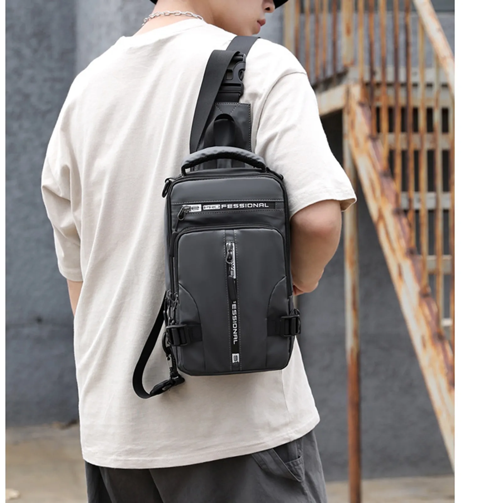 Men'S Oxford Chest Bag Multifunctional Outdoor Shoulder Crossbody Bag Versatile Fashion Waterproof Mobile Phone Storage Bag
Men'S Oxford Chest Bag Multifunctional Outdoor Shoulder Crossbody Bag Versatile Fashion Waterproof Mobile Phone Storage Bag