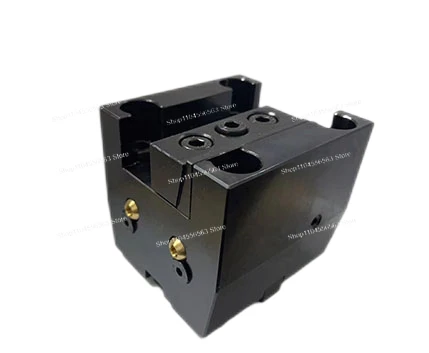 Turn-milling composite BMT40 fixed tool base boring outer diameter end face lathe turret tool base power head
Turn-milling composite BMT40 fixed tool base boring outer diameter end face lathe turret tool base power head