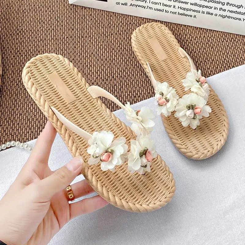 Women's Summer Outdoor Sandals Fairylike Beach Shoes Anti-slip Versatile Slip-ons Comfortable Casual Slippers for Beachside Wear
Women's Summer Outdoor Sandals Fairylike Beach Shoes Anti-slip Versatile Slip-ons Comfortable Casual Slippers for Beachside Wear