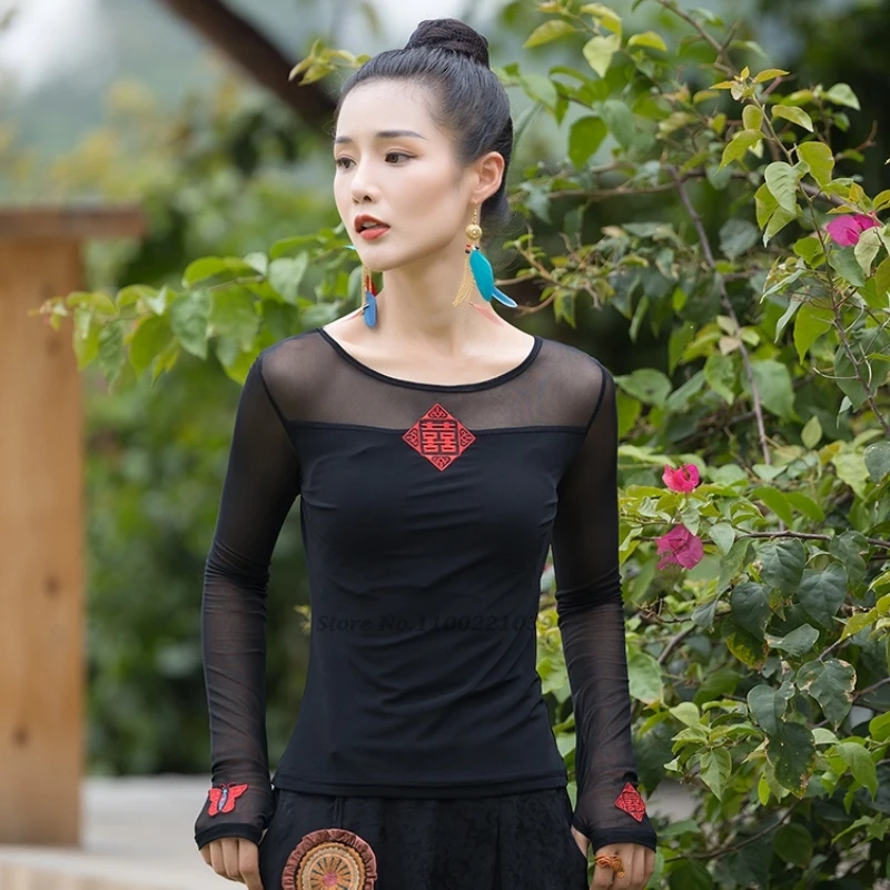 2025 traditional flower embroidery mesh shirt vintage t-shirt women vintage harajuku tops chinese elegant tang suit base shirt 
2025 traditional flower embroidery mesh shirt vintage t-shirt women vintage harajuku tops chinese elegant tang suit base shirt