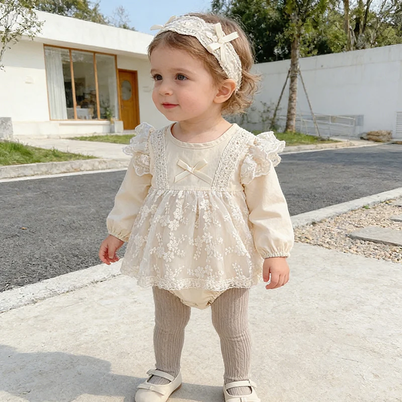 Новинка 2023 года, весенние боди для новорожденных девочек, хлопковое кружево с длинными рукавами, корейский стиль, альпинистский костюм, От 0 до 24 месяцев, детская одежда
Новинка 2023 года, весенние боди для новорожденных девочек, хлопковое кружево с длинными рукавами, корейский стиль, альпинистский костюм, От 0 до 24 месяцев, детская одежда