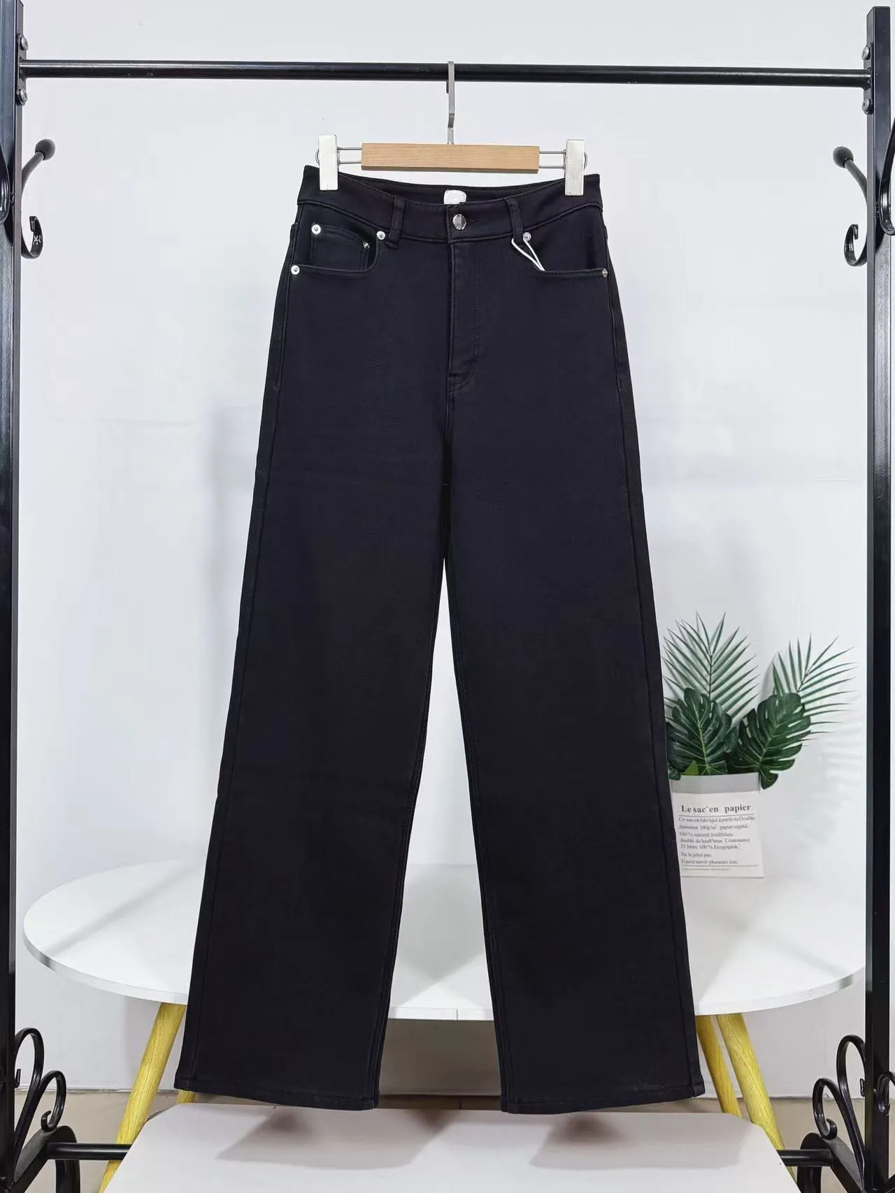 High Waist Fleece Lined Slim Straight Leg Jeans Black Floor Length Women's Winter Denim Casual Style Autumn Collection
High Waist Fleece Lined Slim Straight Leg Jeans Black Floor Length Women's Winter Denim Casual Style Autumn Collection