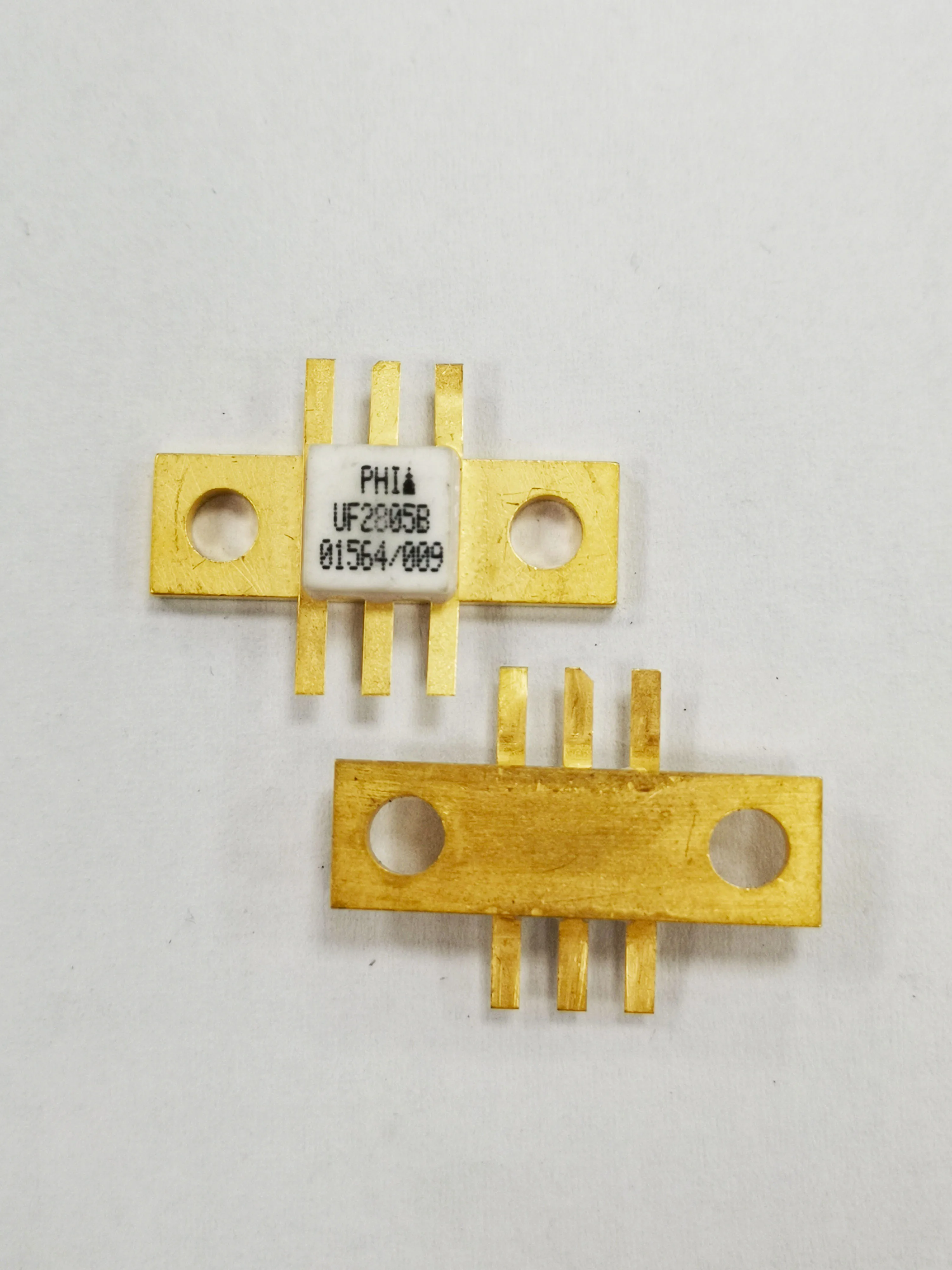 UF2805B цена на 1 единицу, без налога, высокочастотная микроволновая RF-трубка, гарантия качества в комплекте.
UF2805B цена на 1 единицу, без налога, высокочастотная микроволновая RF-трубка, гарантия качества в комплекте.