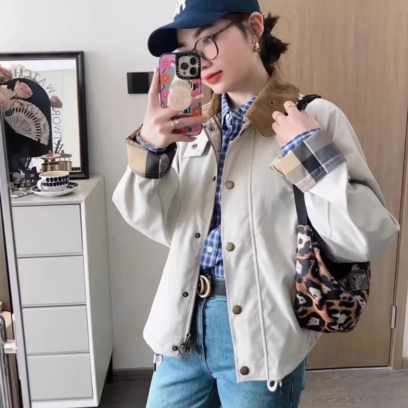 Sofie Women's Wax-Free Short Waterproof Windbreaker Jacket
Sofie Women's Wax-Free Short Waterproof Windbreaker Jacket