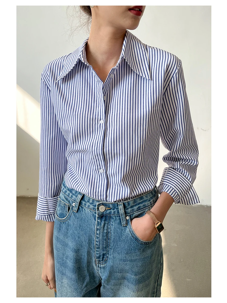 Новая женская блузка с широким воротником в синюю полоску, прямого кроя, из смесового хлопка, с длинным рукавом, для офиса и повседневной носки, весенняя коллекция
Новая женская блузка с широким воротником в синюю полоску, прямого кроя, из смесового хлопка, с длинным рукавом, для офиса и повседневной носки, весенняя коллекция