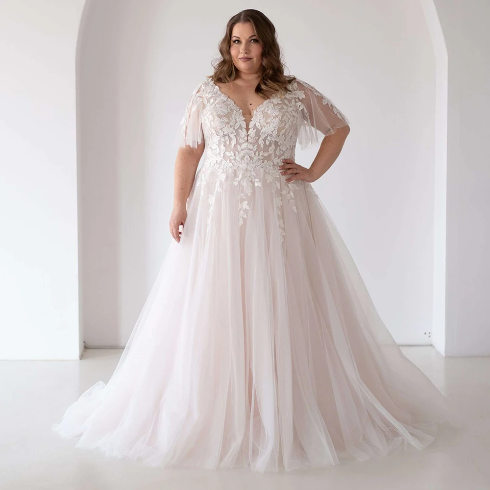Customized Tulle Plus Size Women Wedding Dress Modern Deep V-Neck Appliques Lace Half Sleeves Bridal Gowns with Sweep Train
Customized Tulle Plus Size Women Wedding Dress Modern Deep V-Neck Appliques Lace Half Sleeves Bridal Gowns with Sweep Train