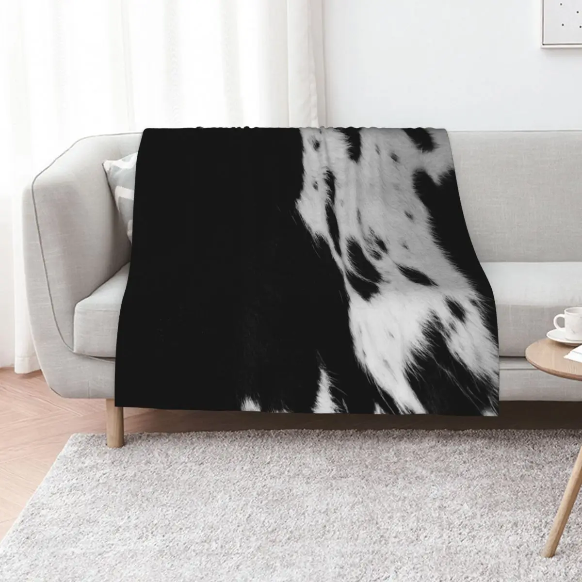 Cowhide fur in black and white Throw Blanket Picnic Beautifuls manga Soft Plaid Blankets
Cowhide fur in black and white Throw Blanket Picnic Beautifuls manga Soft Plaid Blankets