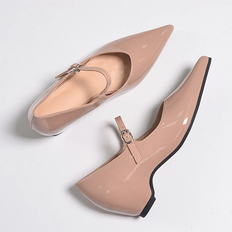 Туфли-лифты, женские туфли Мэри Джейн с пряжкой, лакированные кожаные шлепанцы на мелкой танкетке, модные удобные лоферы с острым носком
Туфли-лифты, женские туфли Мэри Джейн с пряжкой, лакированные кожаные шлепанцы на мелкой танкетке, модные удобные лоферы с острым носком